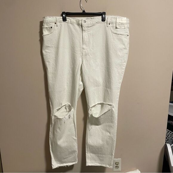 NWT Abercrombie & Fitch 90’s Straight Ultra High Rise in White- Size 37 (24L) - Picture 3 of 10